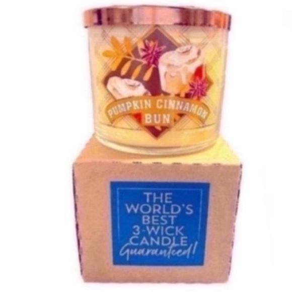 Pumpkin Cinnamon Bun Candle - Picture 2 of 2